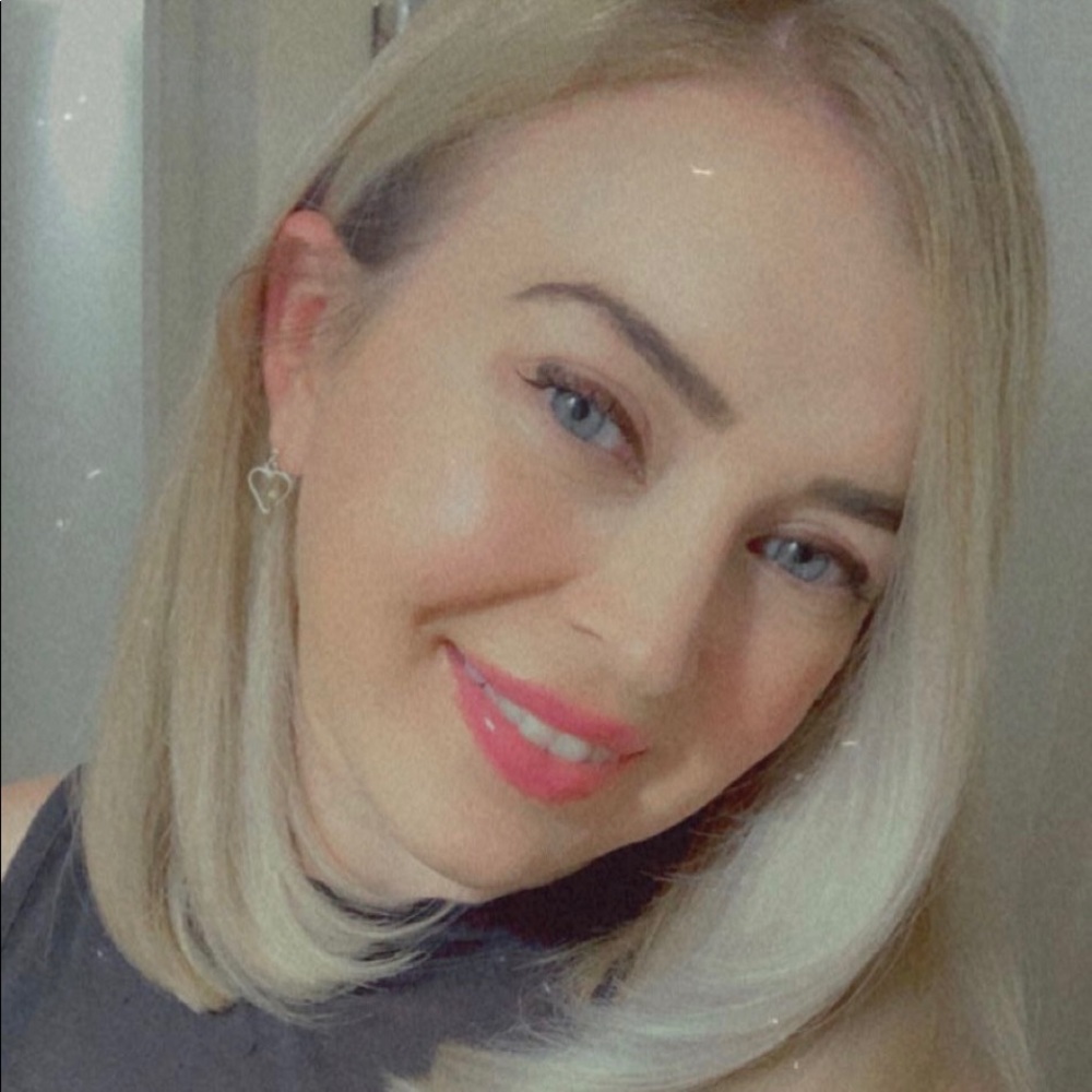 Meet your Posher, Leigh